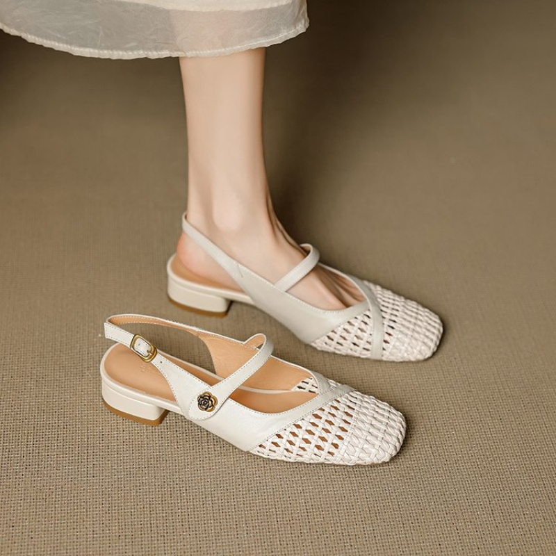 Leather Work Flats Women - Sandal Wanita Tertutup, Anyaman Berongga, Hak